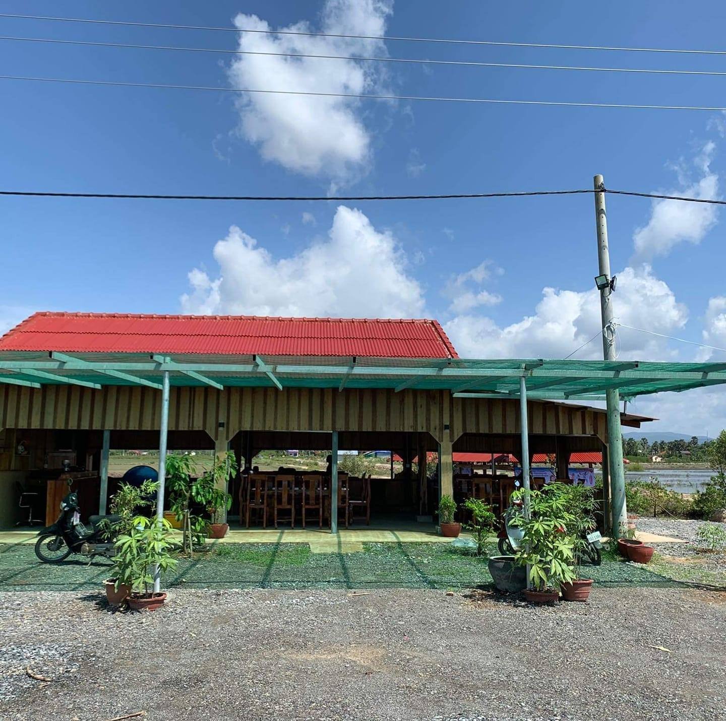 អាហារដ្ឋានស្រែអំបិលធម្មជាតិ