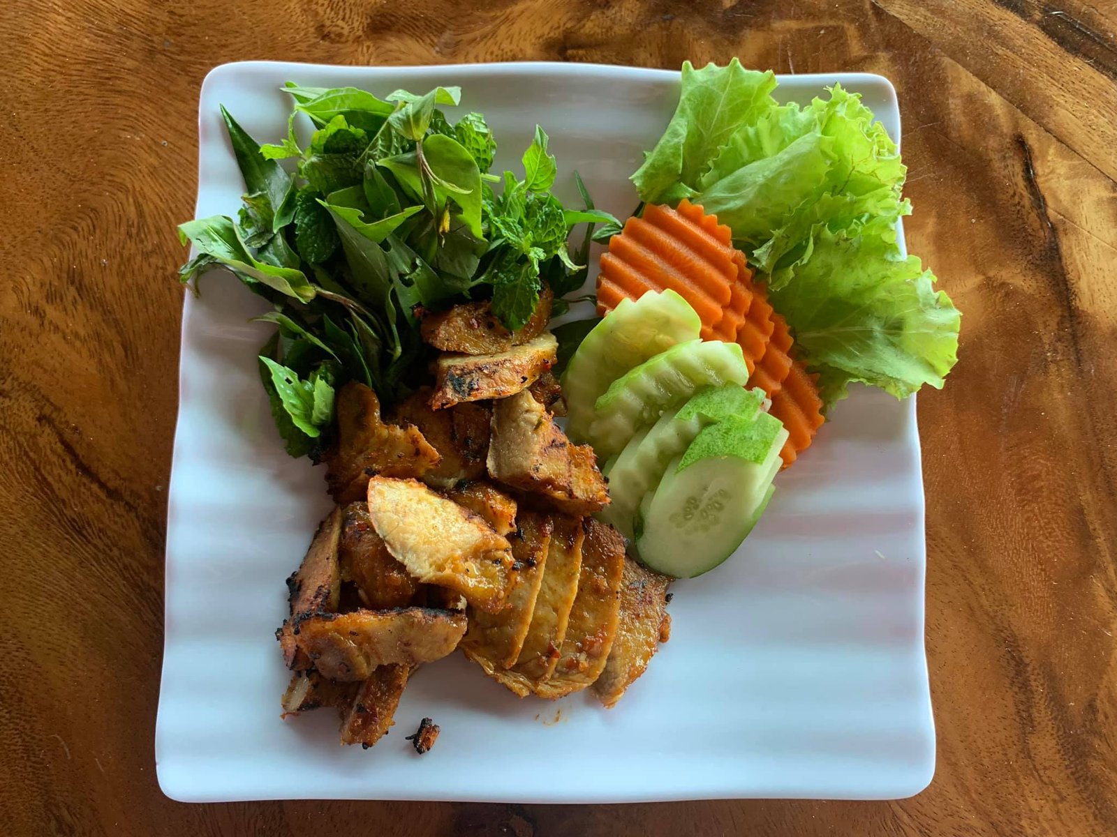 អាហារដ្ឋានស្រែអំបិលធម្មជាតិ