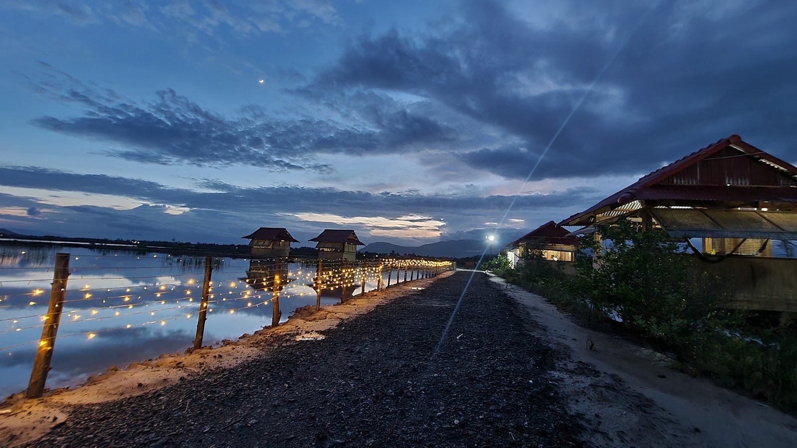 អាហារដ្ឋានស្រែអំបិលធម្មជាតិ