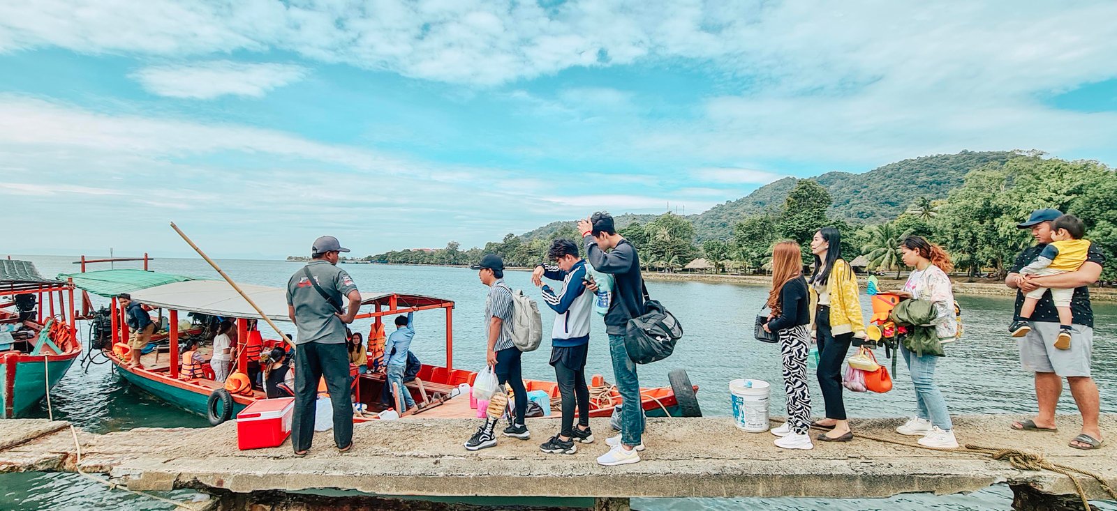 កម្សាន្តស្ទូចត្រីតាមសមុទ្រ