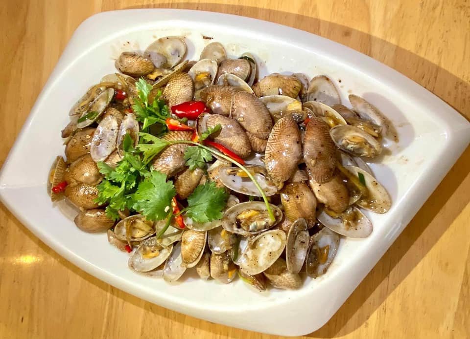 រាត្រីអ៊យស្ទ័រ