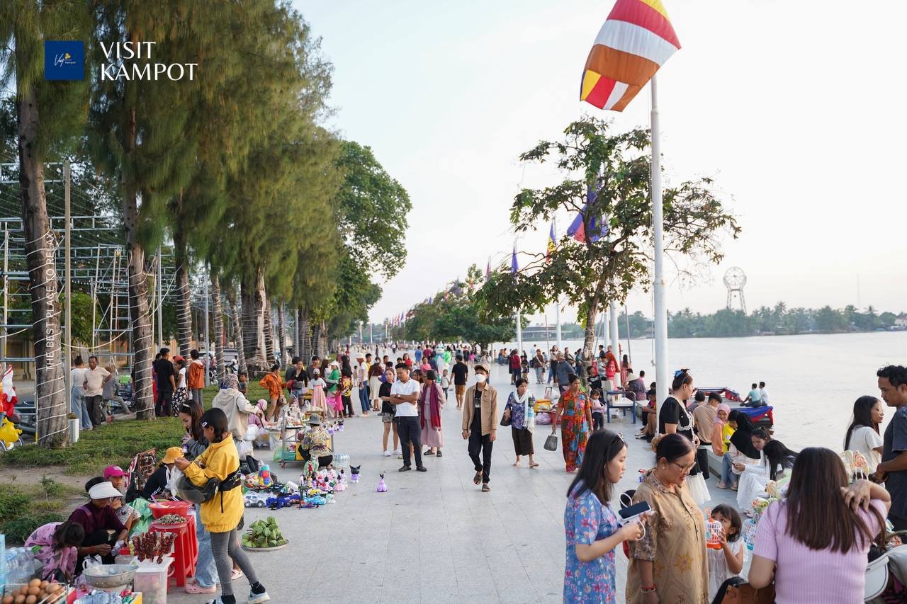 រូបសំណាកសេះសមុទ្រ កំពត – និមិត្តសញ្ញាថ្មីនៃទីក្រុងសមុទ្រ