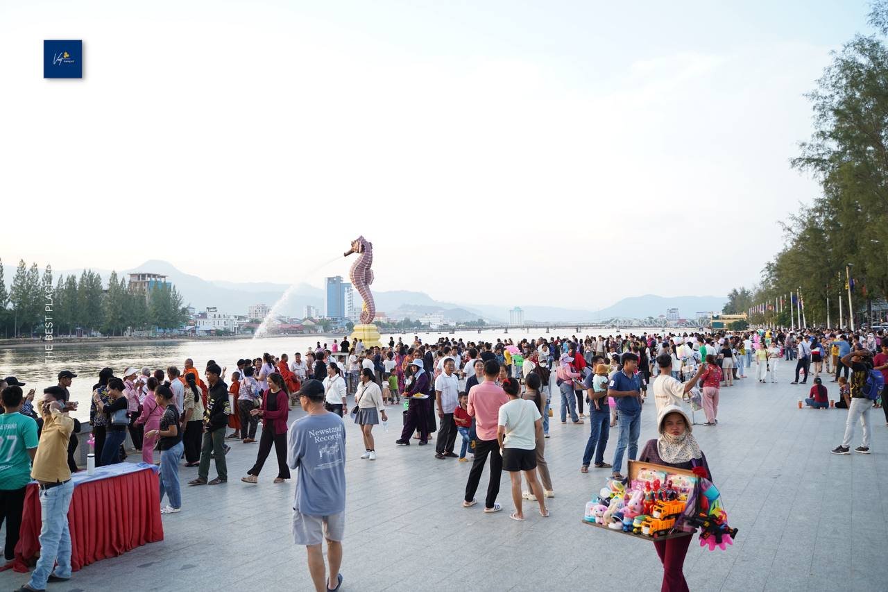 រូបសំណាកសេះសមុទ្រ កំពត – និមិត្តសញ្ញាថ្មីនៃទីក្រុងសមុទ្រ