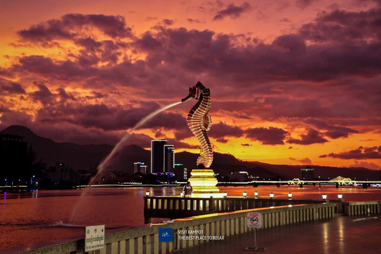 រូបសំណាកសេះសមុទ្រ កំពត – និមិត្តសញ្ញាថ្មីនៃទីក្រុងសមុទ្រ