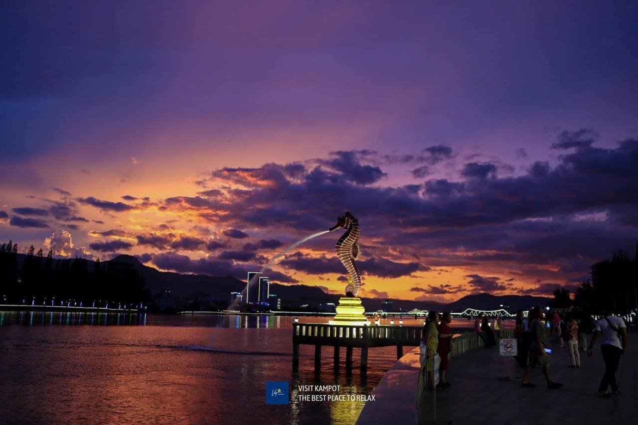 រូបសំណាកសេះសមុទ្រ កំពត – និមិត្តសញ្ញាថ្មីនៃទីក្រុងសមុទ្រ