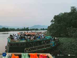 ការជិះទូកមើលថ្ងៃលិច