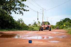 ជិះម៉ូតូកង់បួន