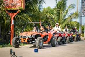 ជិះម៉ូតូកង់បួន